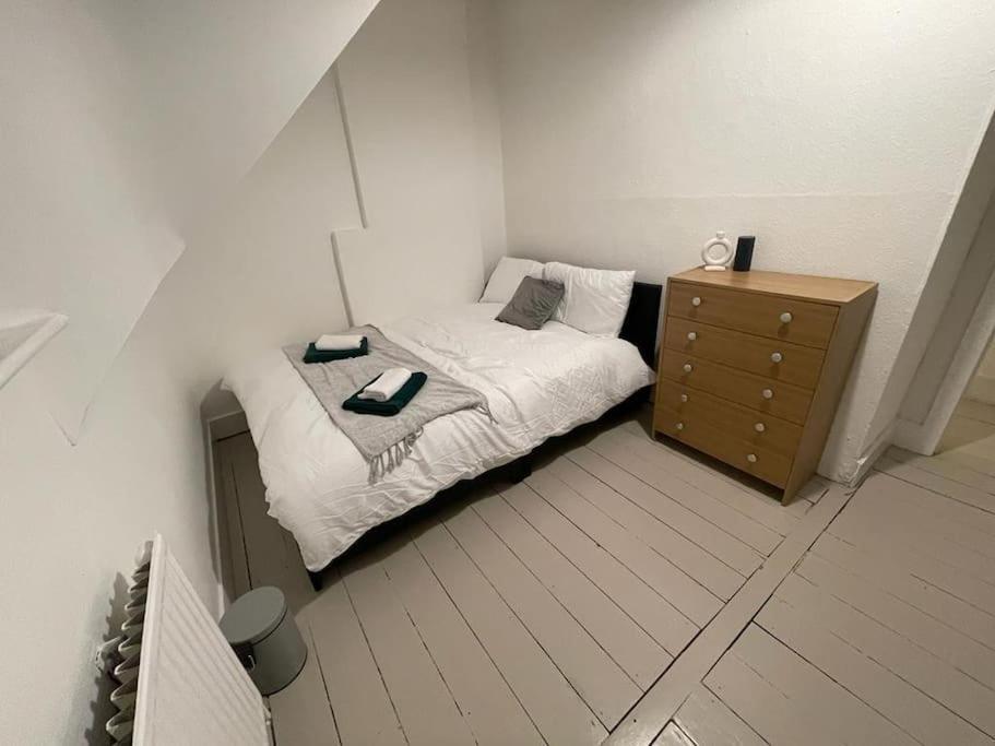 Stunning 2 Bedroom On Tower Bridge لندن المظهر الخارجي الصورة