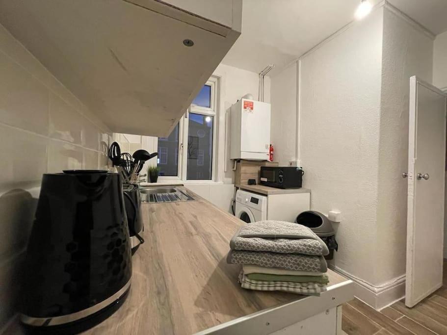 Stunning 2 Bedroom On Tower Bridge لندن المظهر الخارجي الصورة